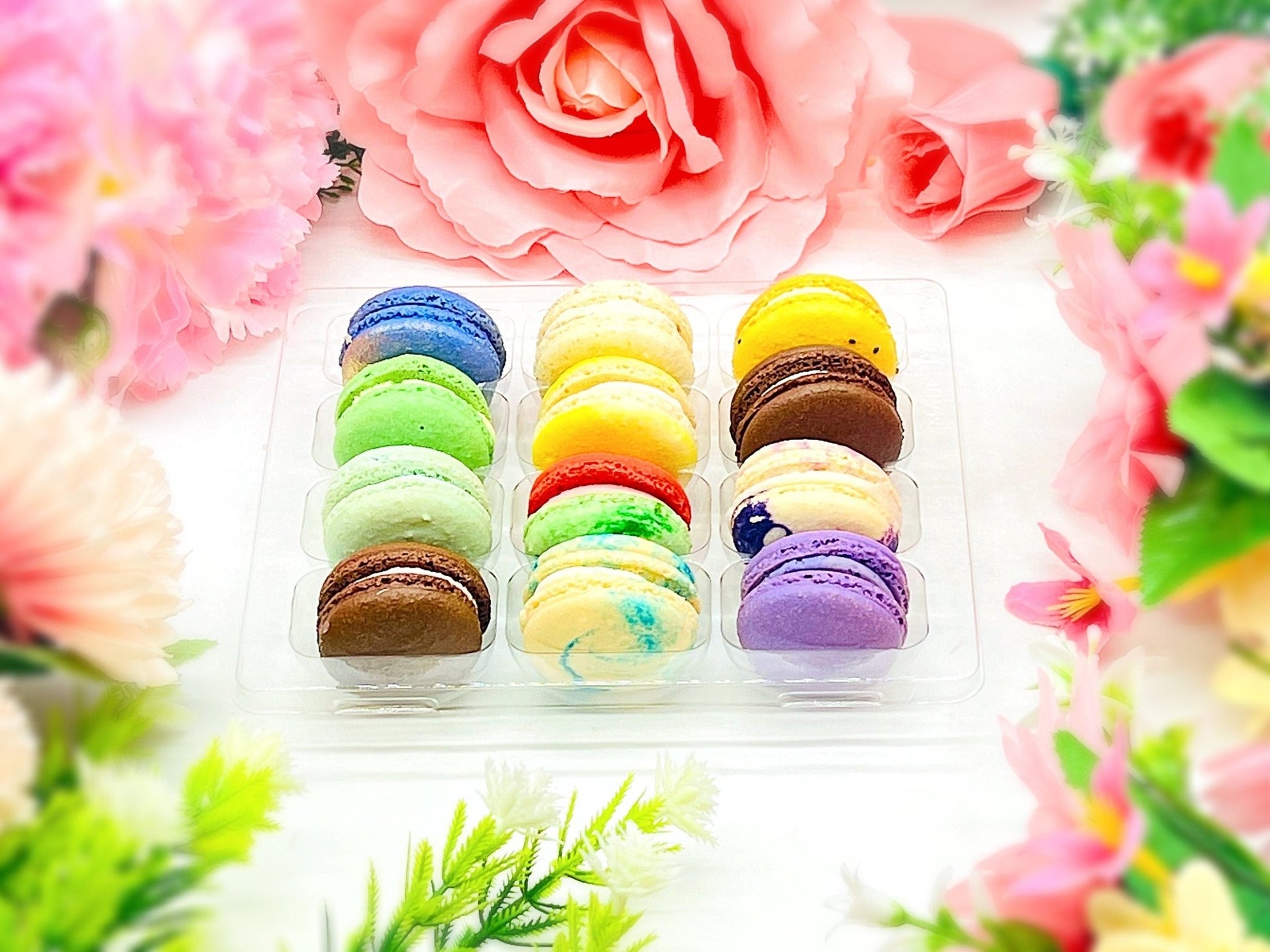 12 Pack | Surprise Me! French Macaron - Cold Pack Included - Macaron CentraleSale, value Pack