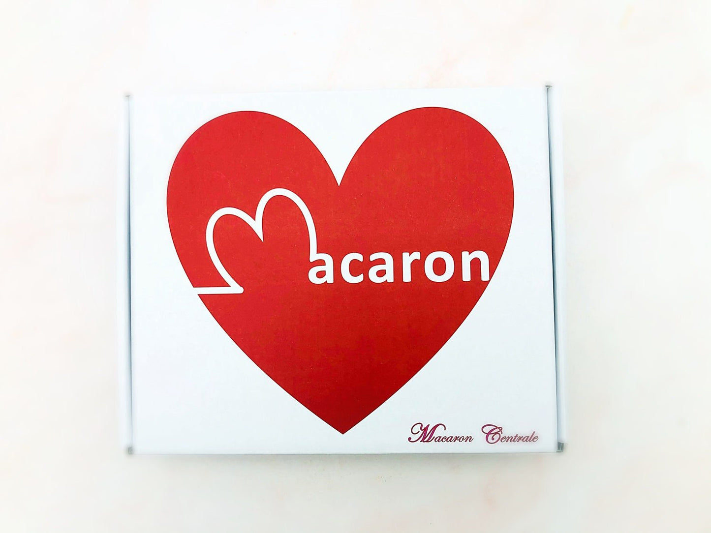 12 Pack The Heart | Red Velvet & Chocolate - Macaron Centrale