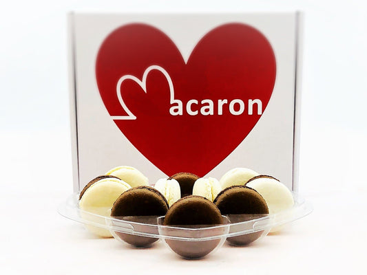 12 Pack The Heart | Vanilla Chocolate - Macaron Centrale