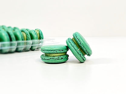 50 Pack Butterbeer Ganache French Macaron Value - Macaron Centrale