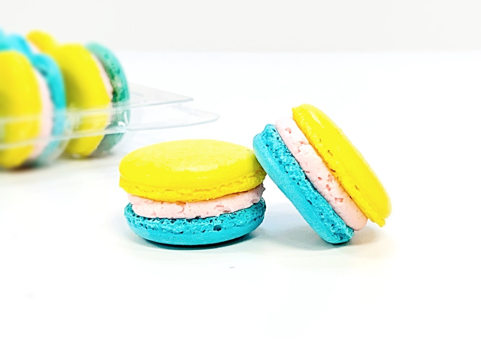 50 Pack Honey French Macaron Value Pack | Vanilla, Chocolate and Strawberry - Macaron Centrale