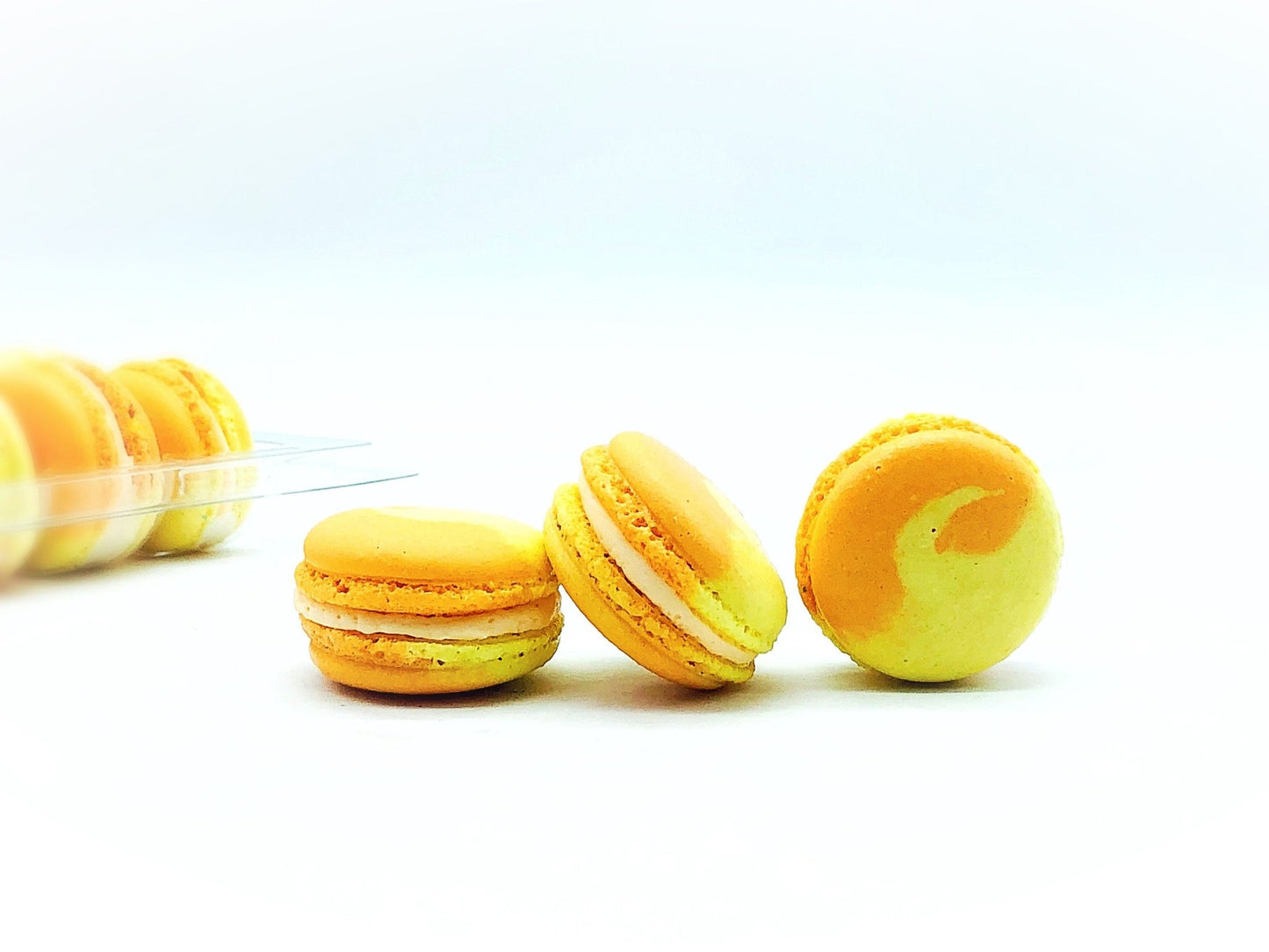 50 Pack Lemon - Orange Marmalade French Macaron Value Pack - Macaron Centrale