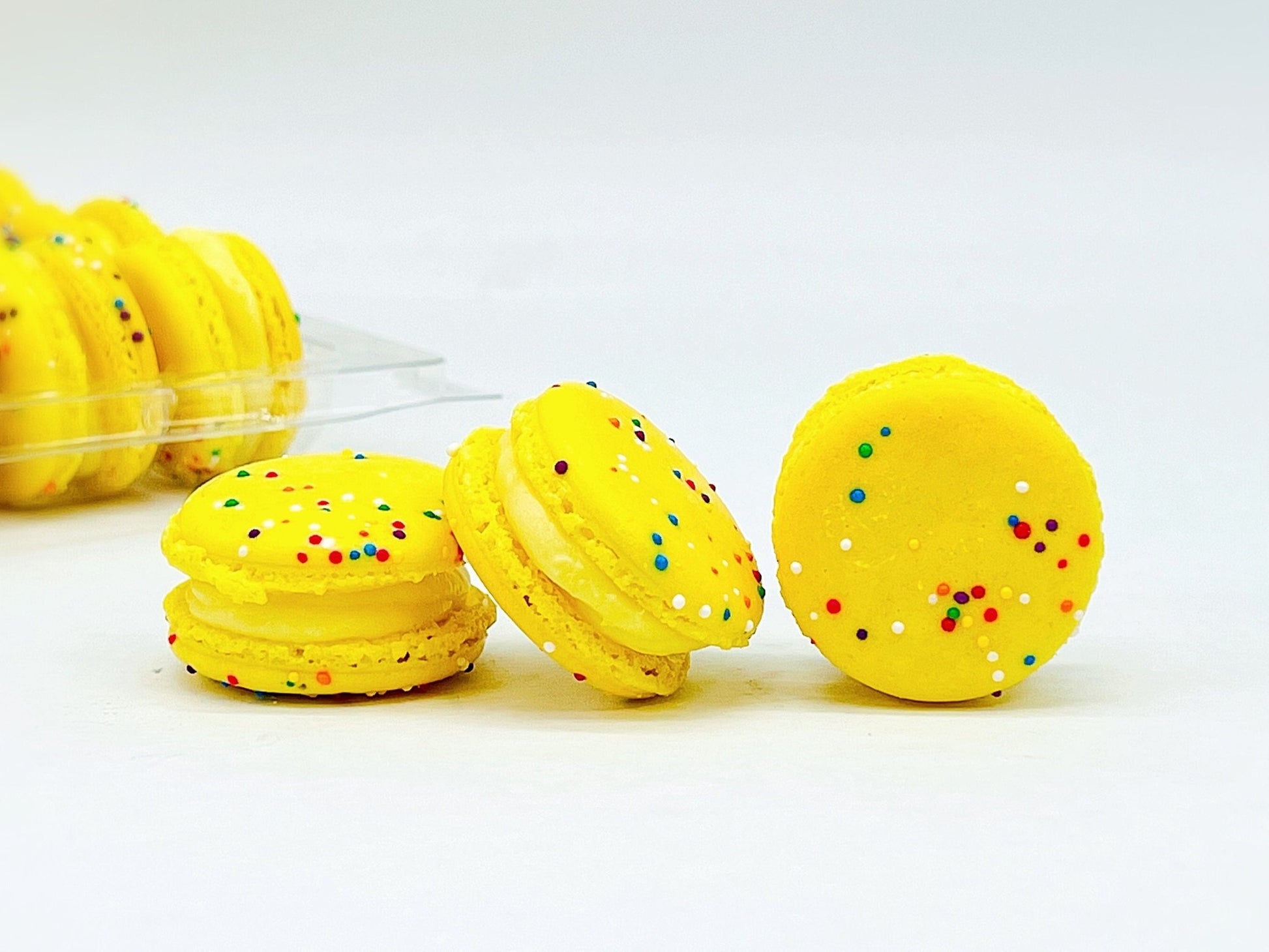 50 Pack Passionfruit White Chocolate French Macaron Value Pack - Macaron Centrale