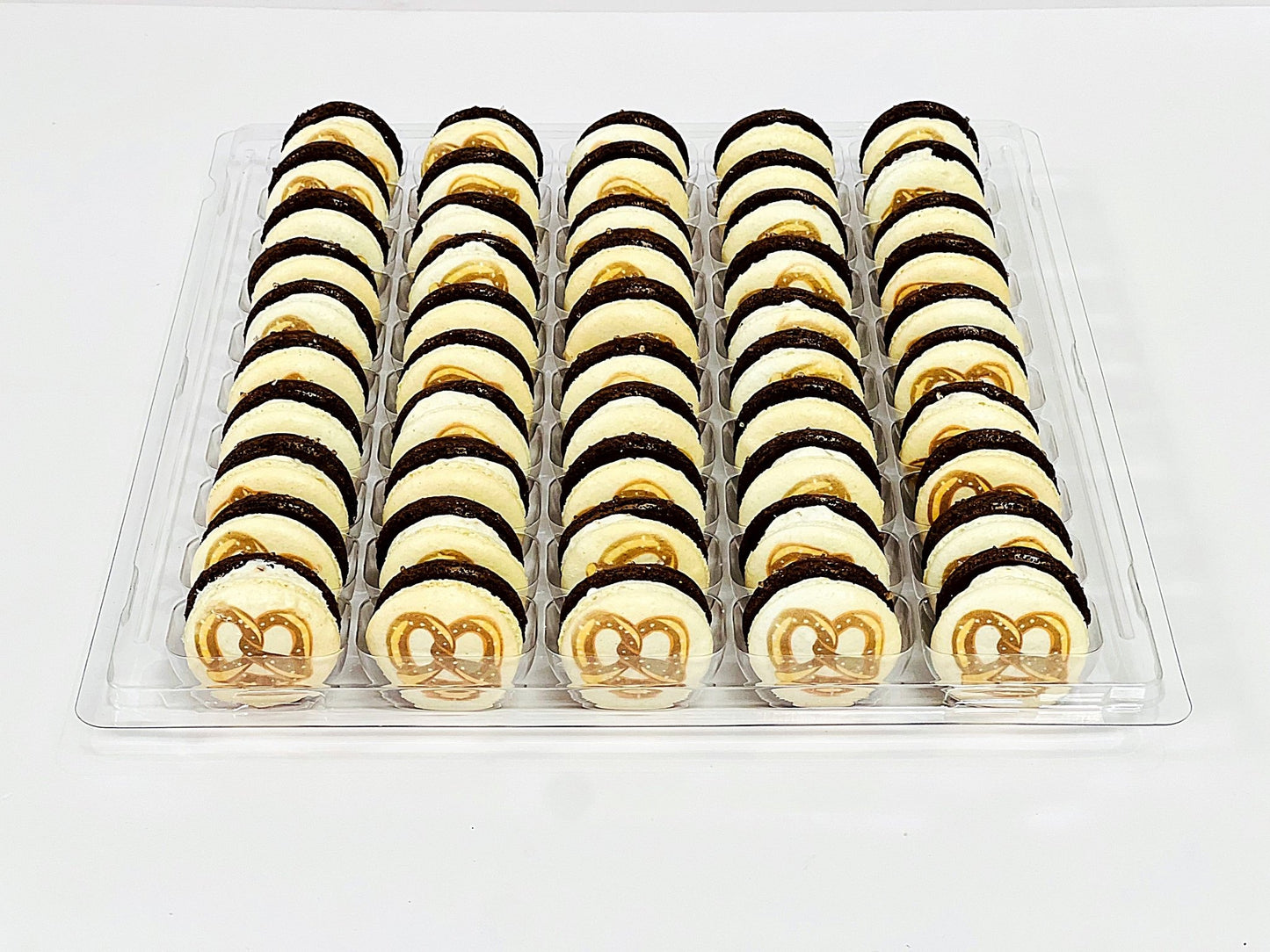 50 Pack Pretzel Cream Macaron - Macaron Centrale