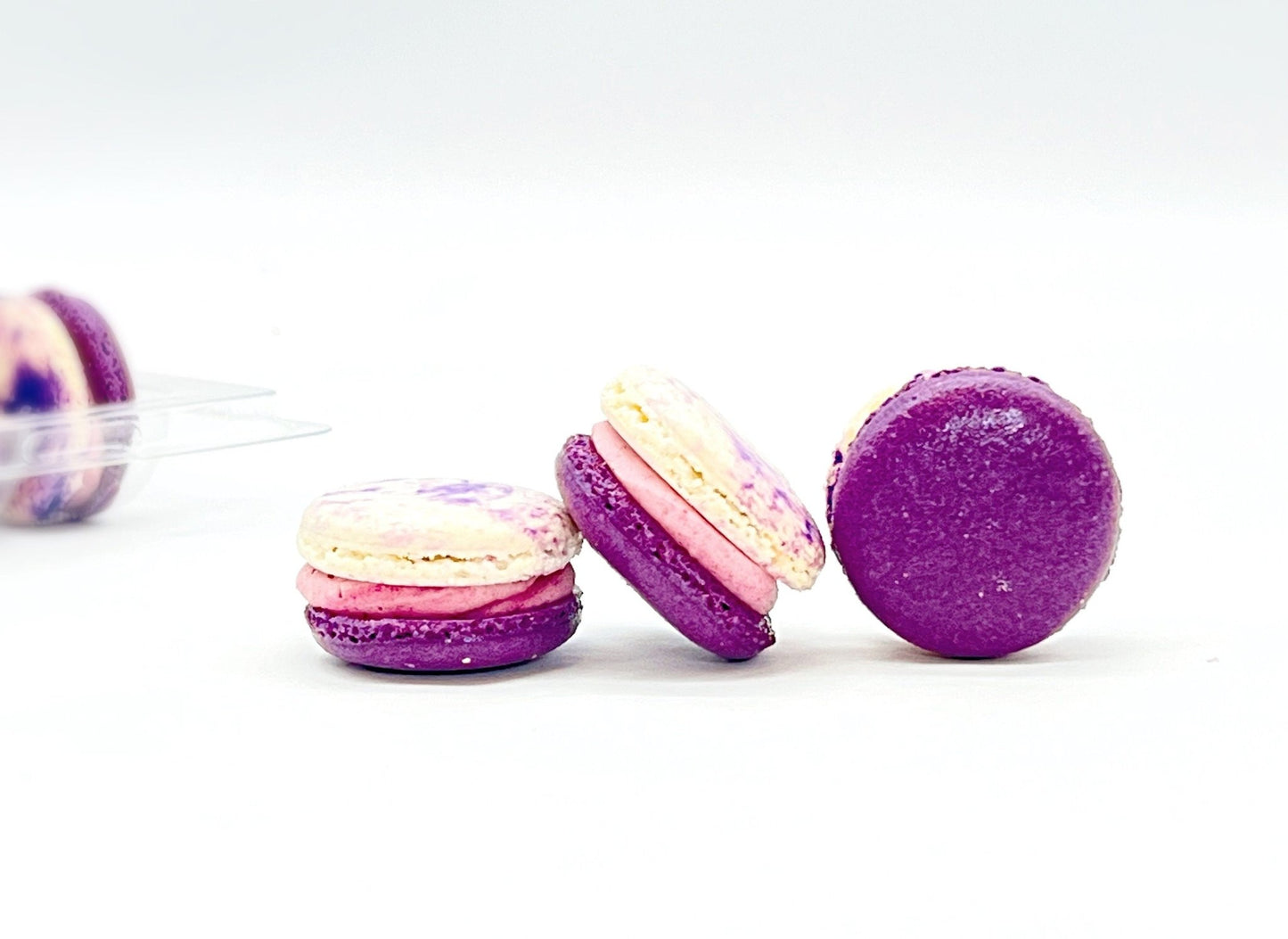 50 Pack Ube White Chocolate French Macaron Value Pack - Macaron Centrale