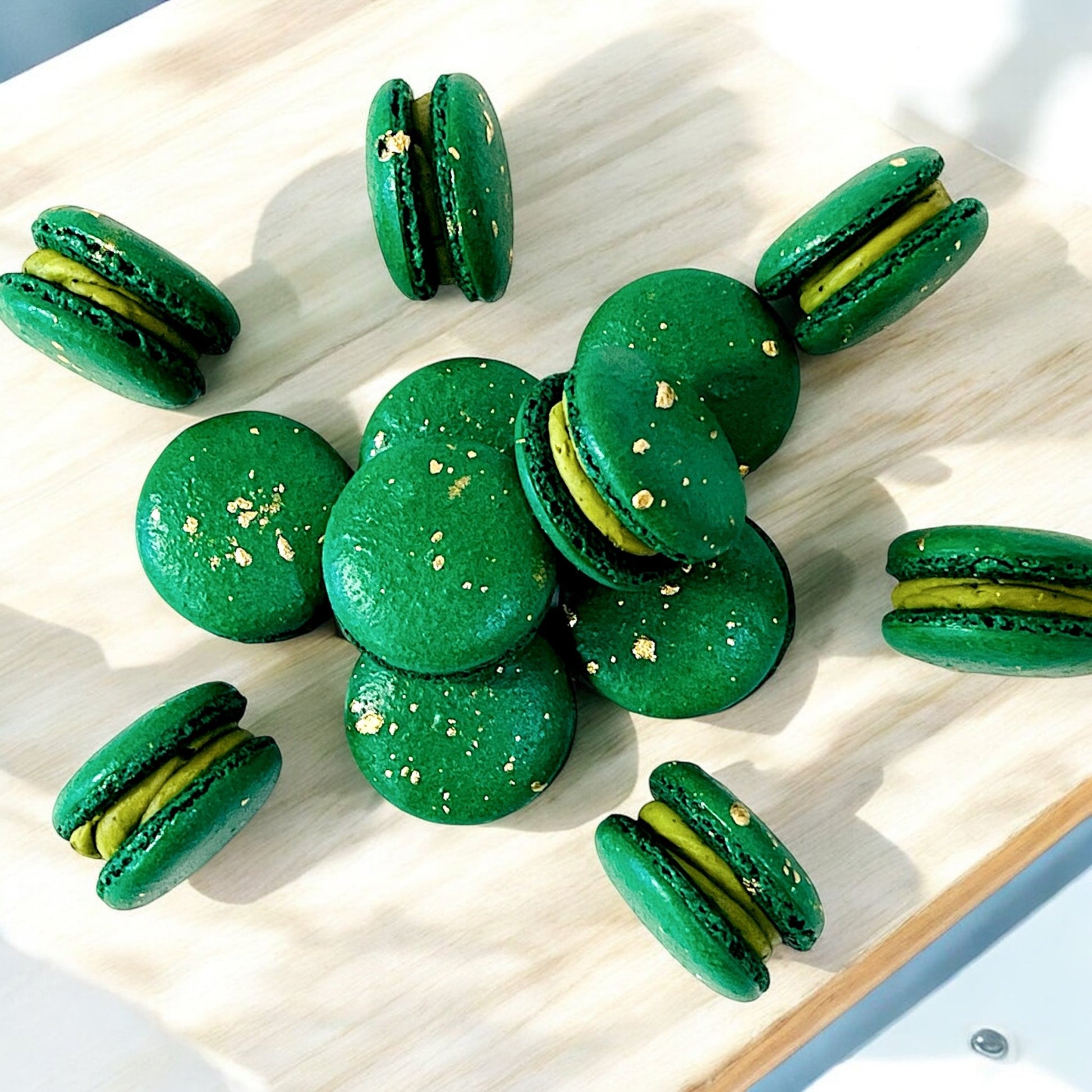 6 Golden Matcha Macarons – A Luxurious Fusion of Flavor - Macaron Centrale