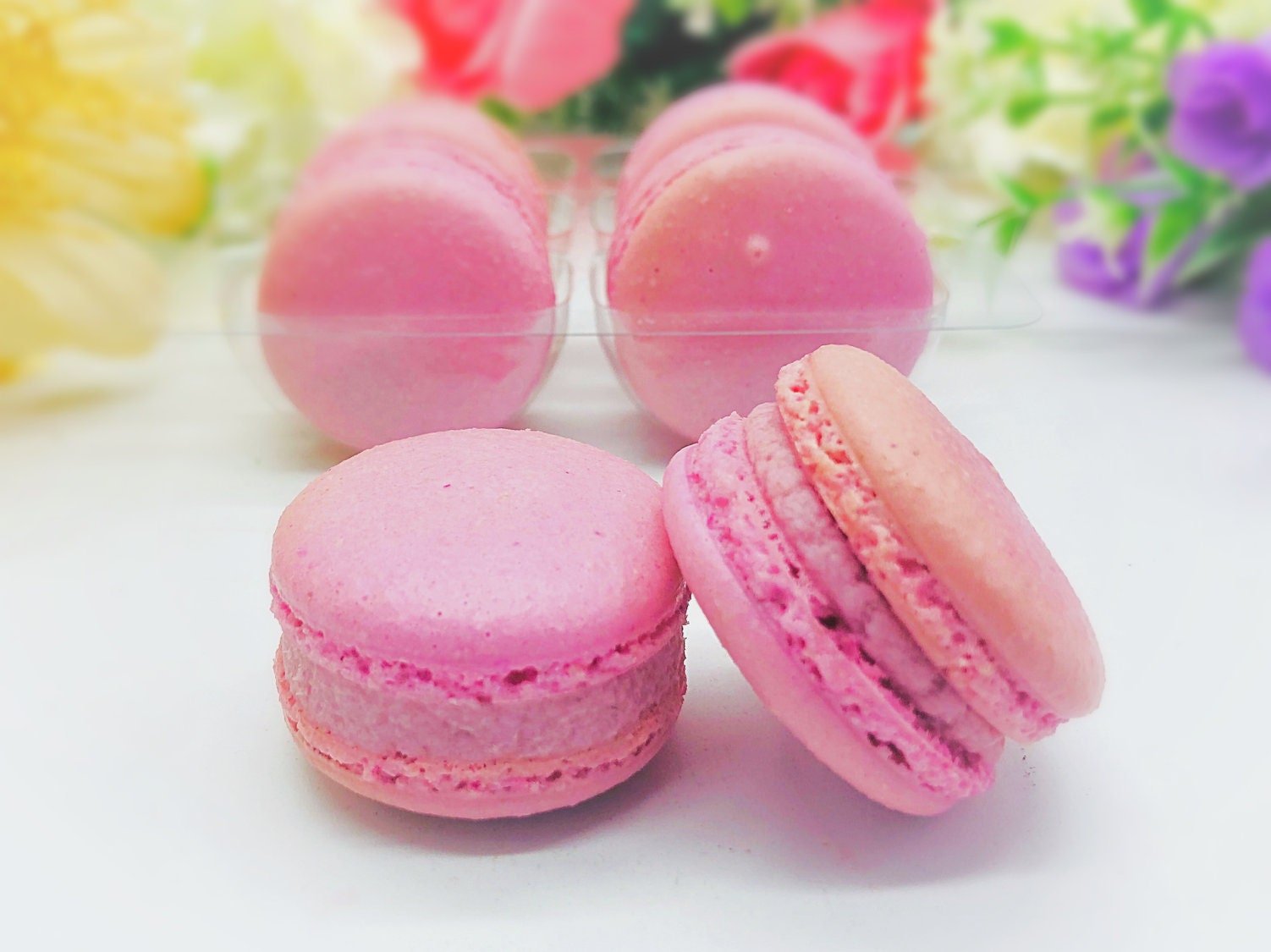 6 Pack Berry Blend French Macarons | Perfect for your next celebratory events. - Macaron Centrale