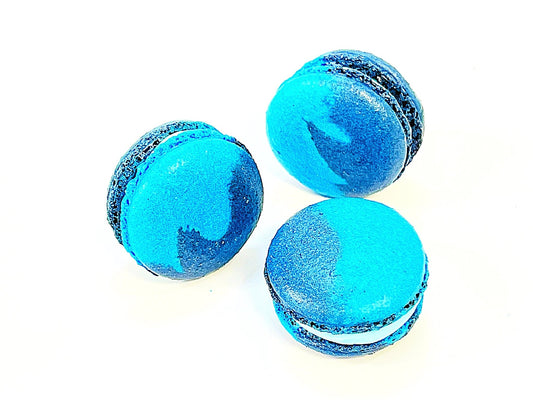 6 Pack Blue curaçao macarons | ideal for celebratory events. - Macaron Centrale