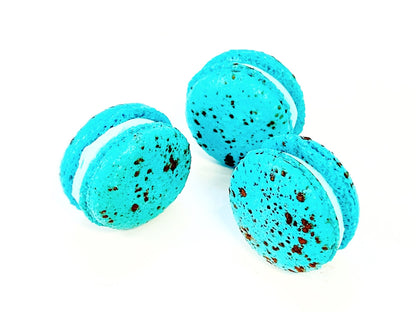 6 Pack blue raspberry and white chocolate macarons | ideal for celebratory events. - Macaron Centrale