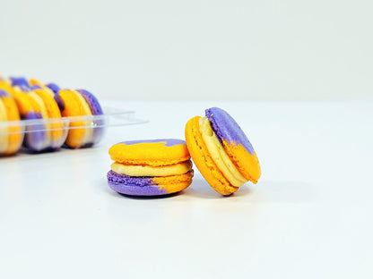6 Pack Cashew and Dates French Macaron - Macaron Centrale