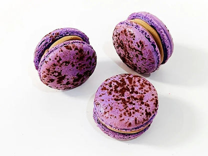 6 Pack chocolate hazelnut and dates macarons | ideal for celebratory events. - Macaron Centrale6 Pack