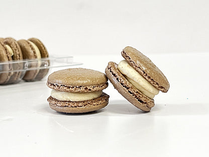 6 Pack Cinnamon Dulce French Macarons - Macaron Centrale