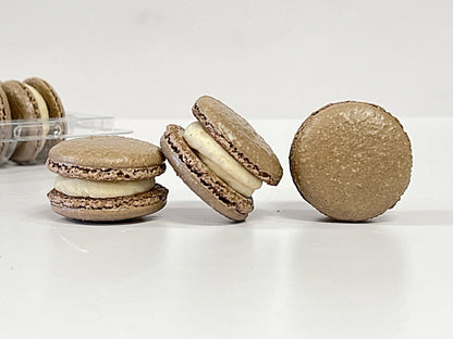 6 Pack Cinnamon Dulce French Macarons - Macaron Centrale