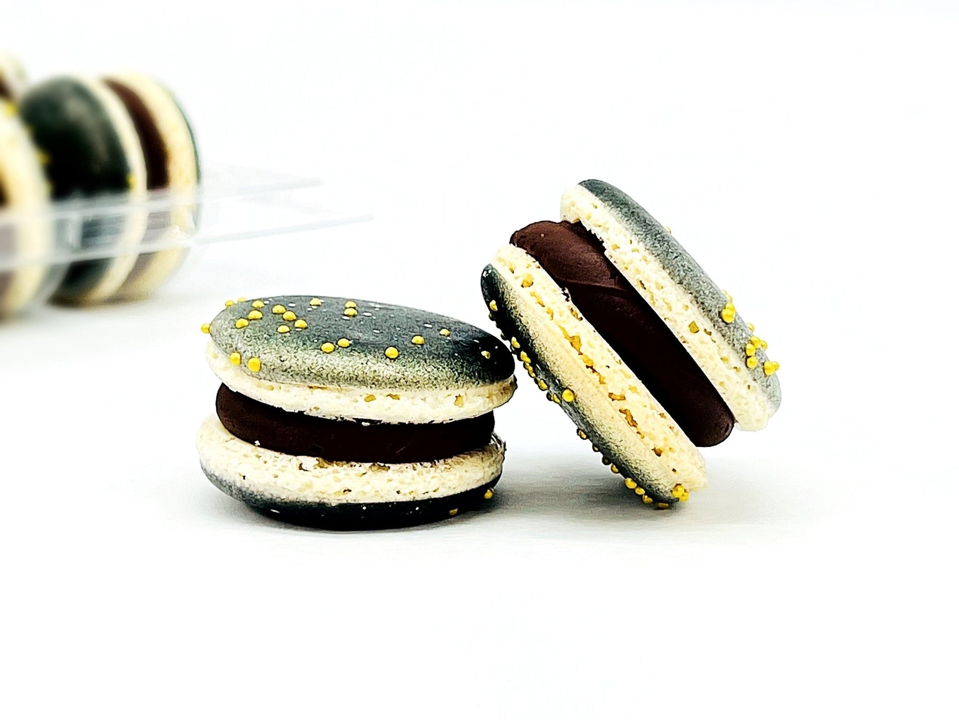 6 Pack Dark Chocolate Milk Jam French Macarons - Macaron Centrale