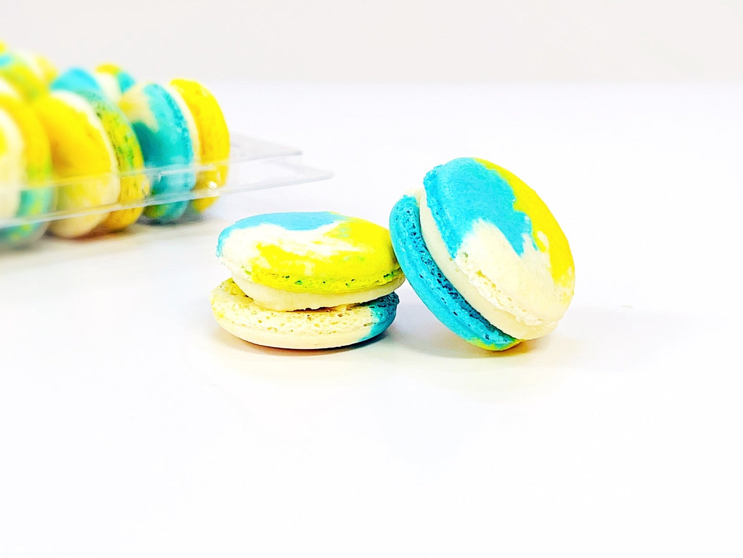 6 Pack Doraemon Inspired French Macaron | Vanilla Custard Macarons - Macaron Centrale6 Pack