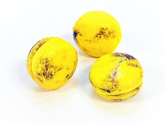 6 Pack lemon blackberry macarons | ideal for celebratory events. - Macaron Centrale
