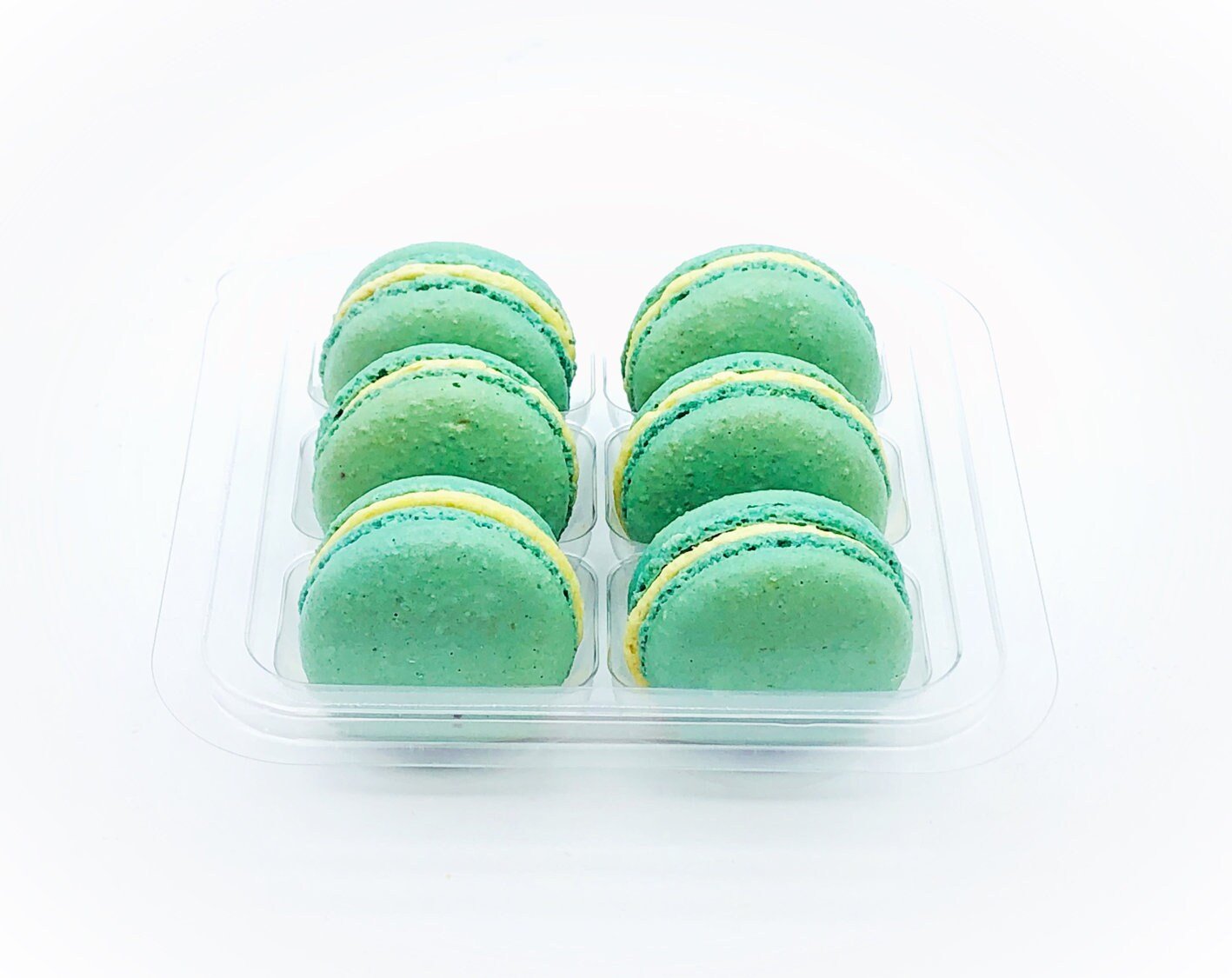 6 Pack matcha macarons | ideal for celebratory events. - Macaron Centrale