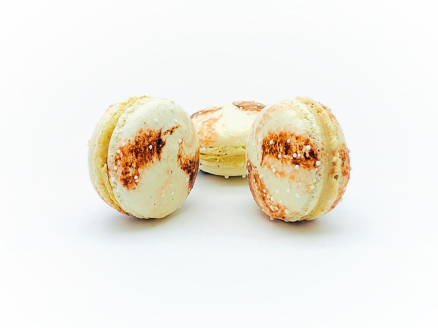 6 Pack milk tea macarons | ideal for celebratory events. - Macaron Centrale