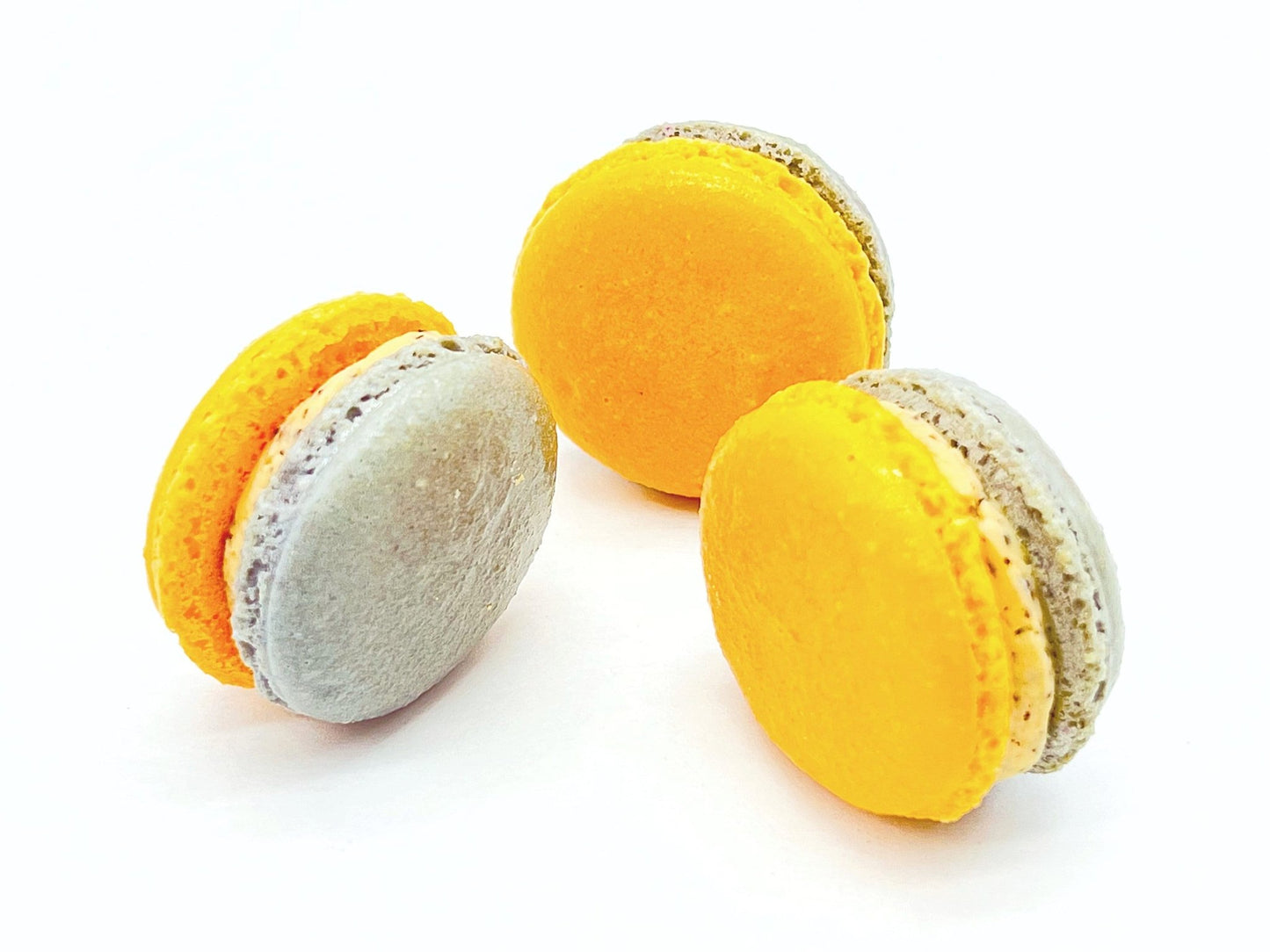 6 Pack Orange Earl Grey French Macarons - Macaron Centrale