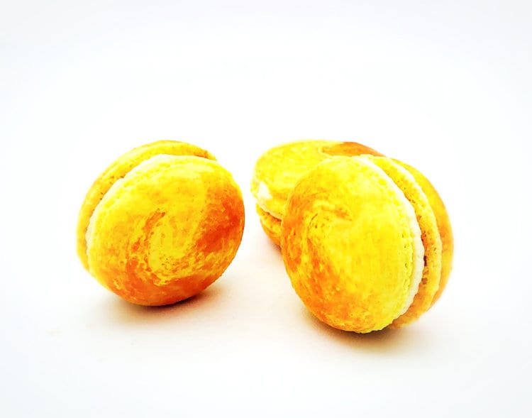 6 Pack peach'n cream macarons | ideal for celebratory events. - Macaron Centrale