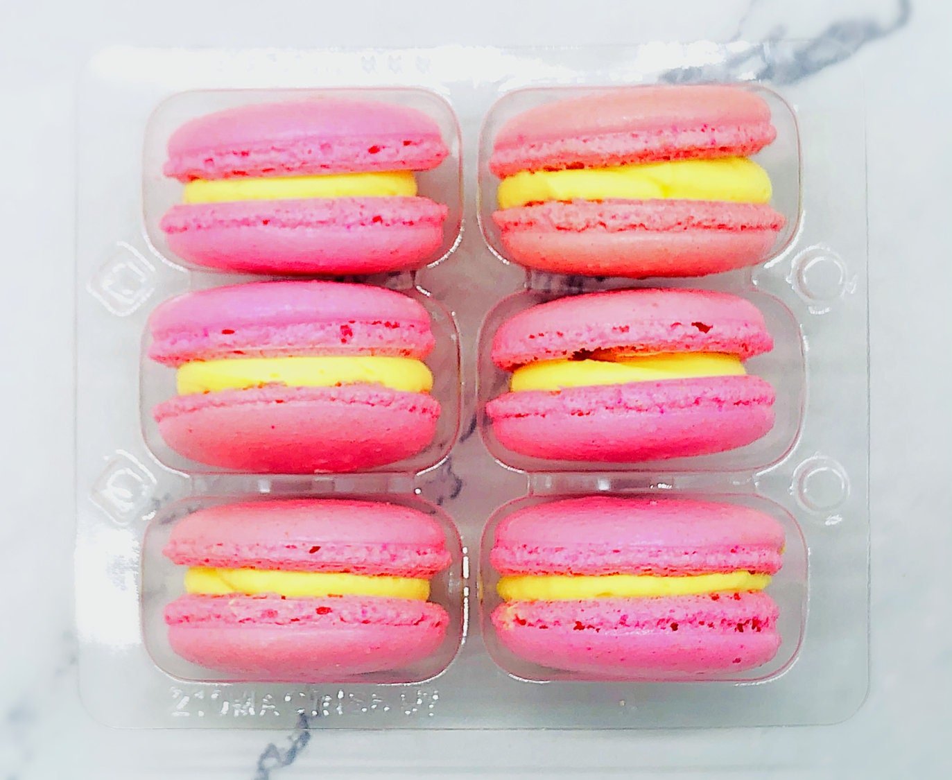 6 Pack pink lemonade macarons - Macaron Centrale