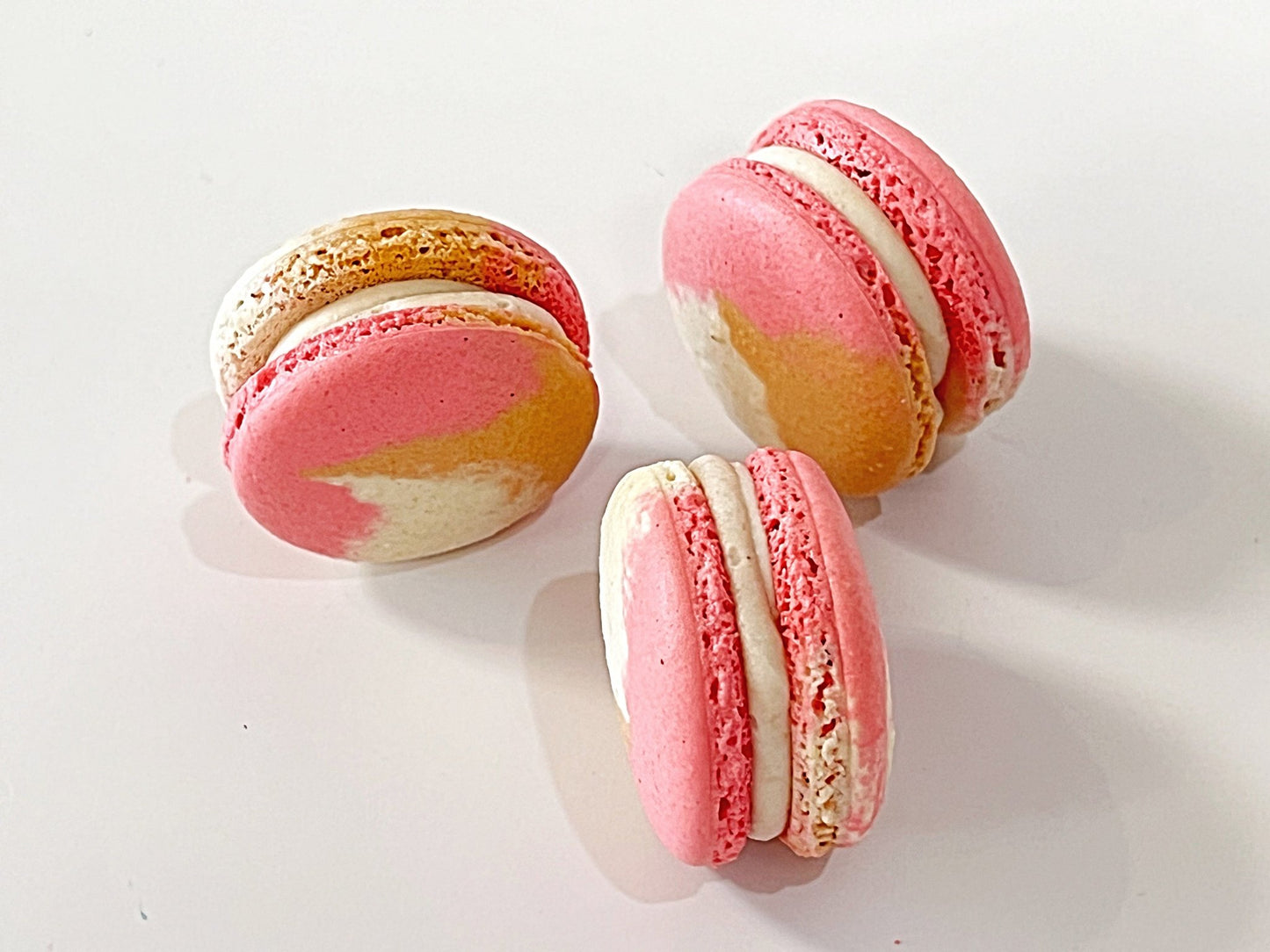 6 Pack Raspberry Praline French Macarons - Macaron Centrale