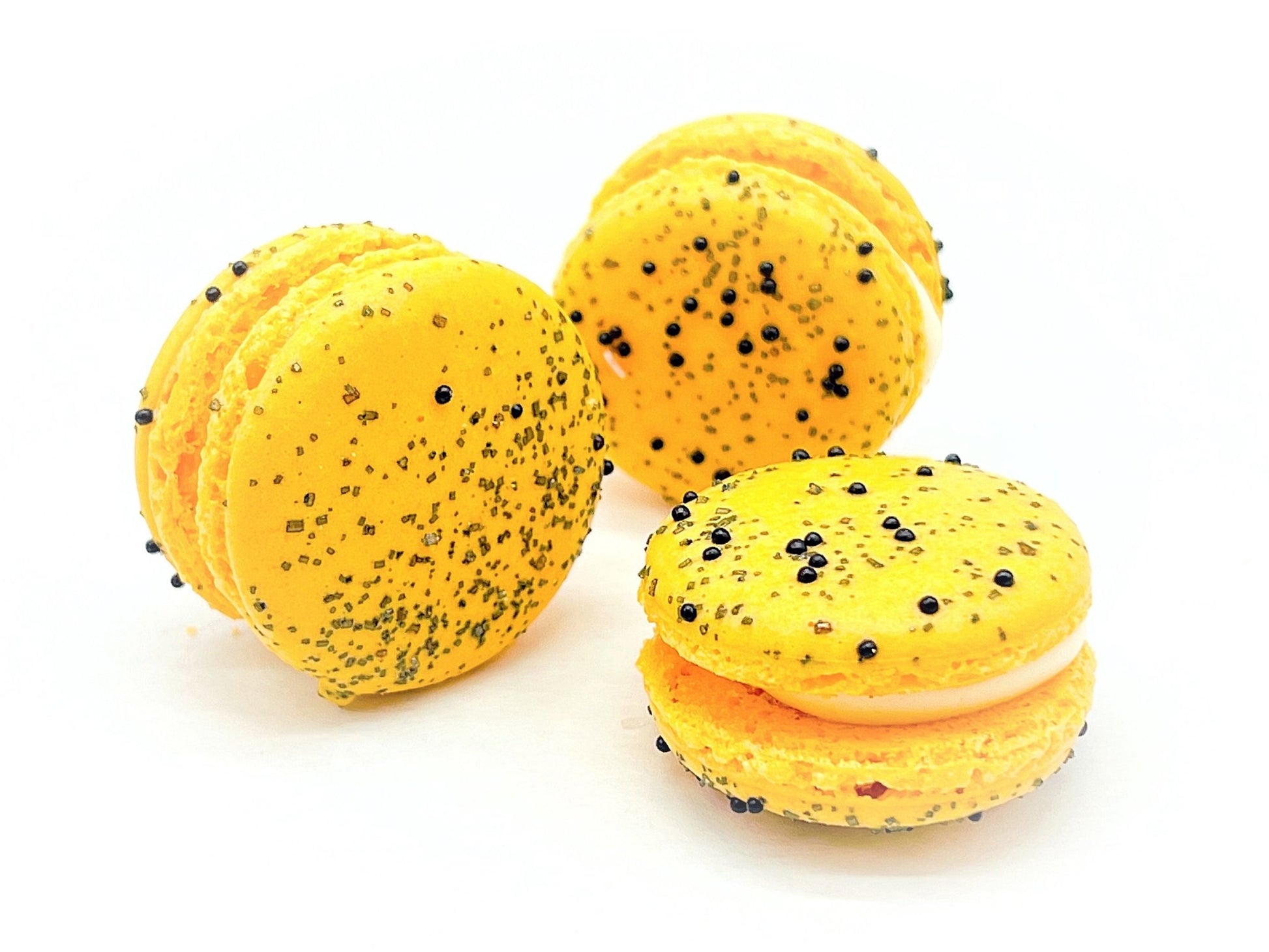 6 Pack Salted Pecan Macarons - Macaron Centrale