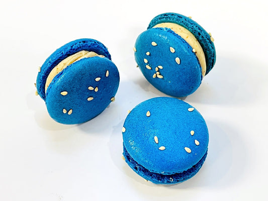 6 Pack Sesame and Roasted Almond French Macaron - Macaron Centrale