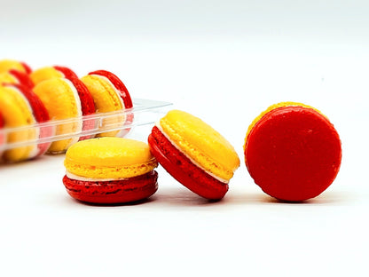 6 Pack Straw - O - ry French Macarons - Macaron Centrale