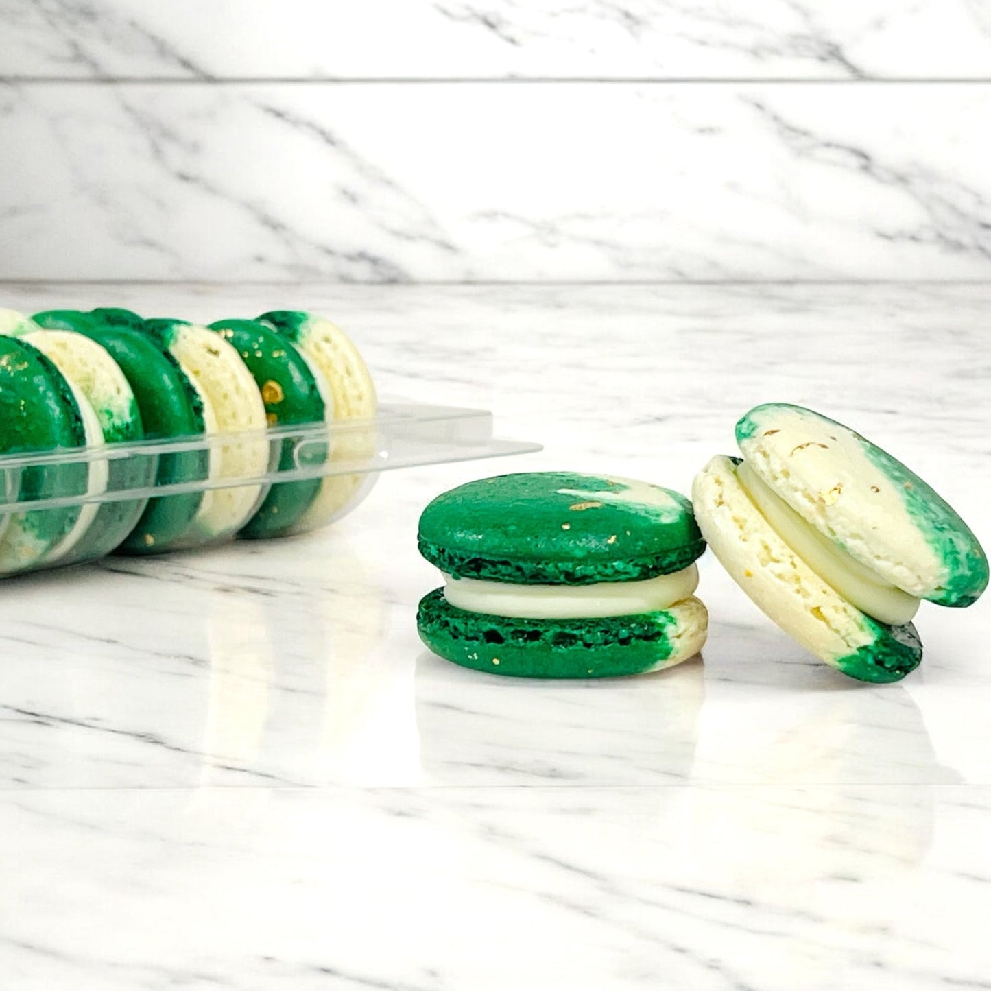 6 White Chocolate Shamrock French Macarons - Macaron Centrale