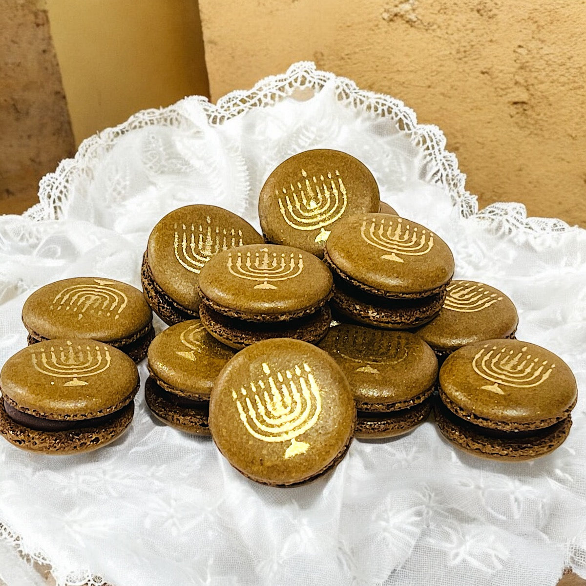 Chocolate Gelt French Macaron Set