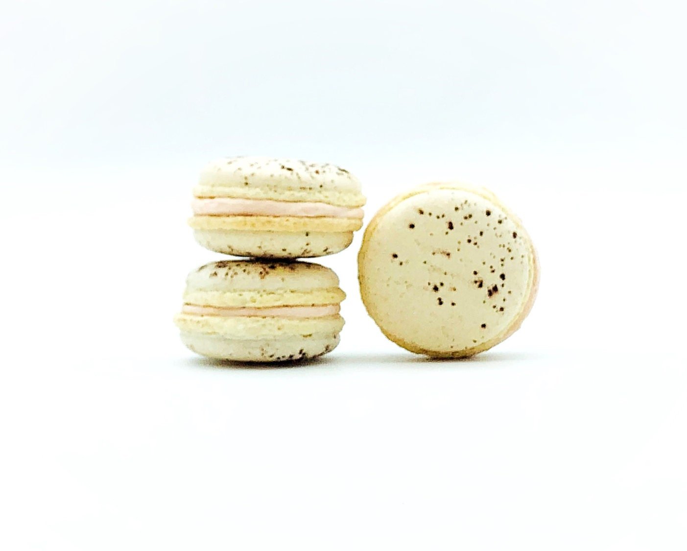 Amaretto Vegan Macarons - Macaron Centrale4 Pack