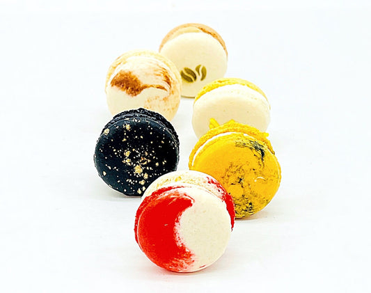 Assorted Macaron, The Winter Set | Great for any party, celebration | Available in 12, 24 and 48 Pack - Macaron Centrale12 Pack