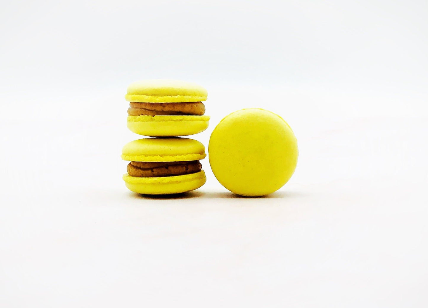 Banana Peanut Butter Fudge Vegan Macarons - Macaron Centrale4 Pack