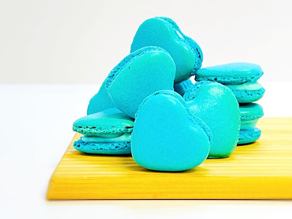 Blue Heart French Macarons | Ideal for Valentine's Day gifts, birthdays, weddings, anniversaries and more - Macaron CentraleDefault (Blueberry)12 Pack