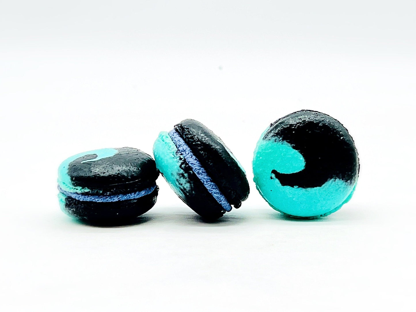 Blueberry Licorice Macarons (6 Pack) | Ideal for celebratory events. - Macaron Centrale