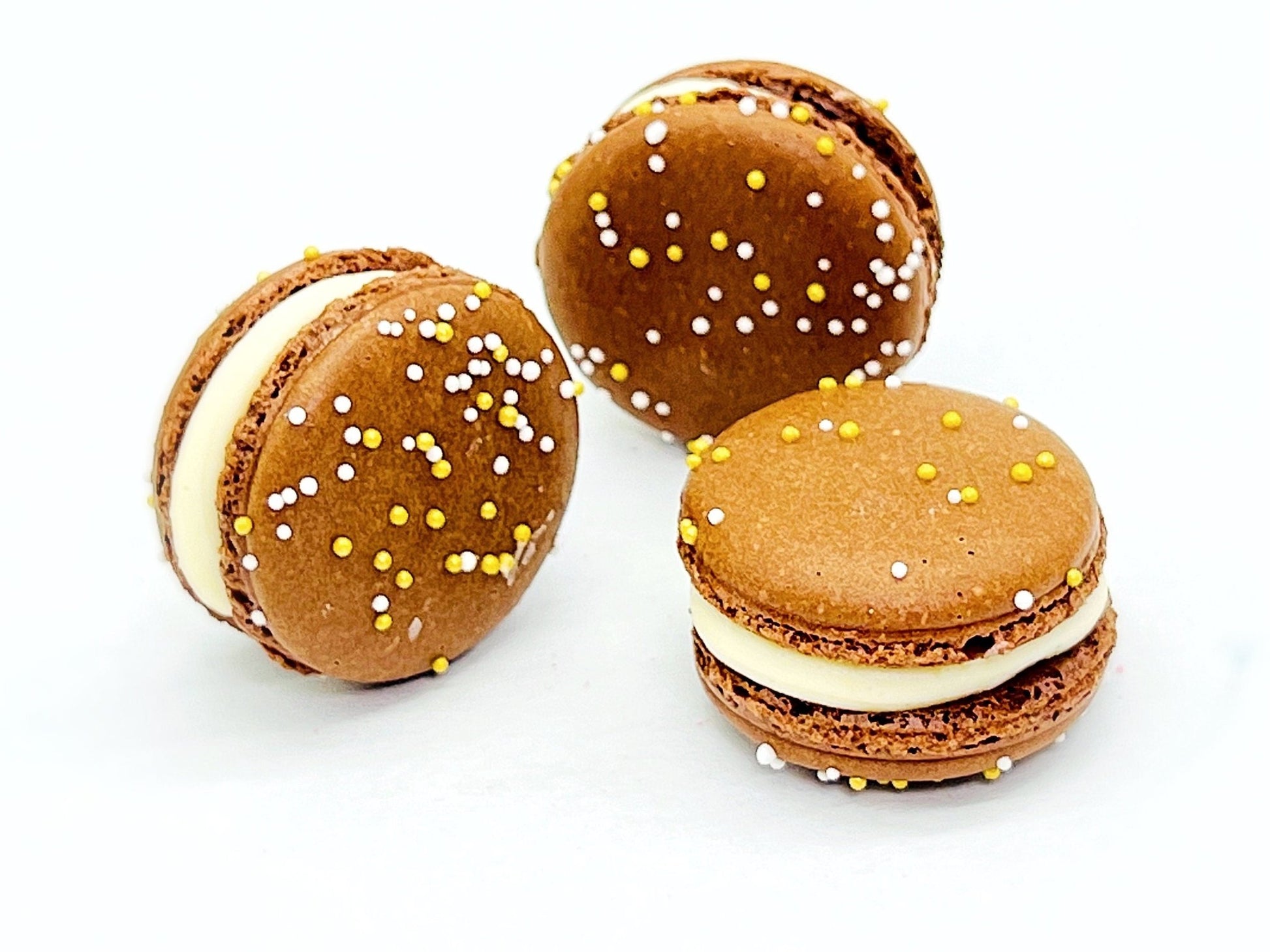 Caramel Coconut French Macaron | Available in 6, 12 & 24 - Macaron Centrale6 Pack