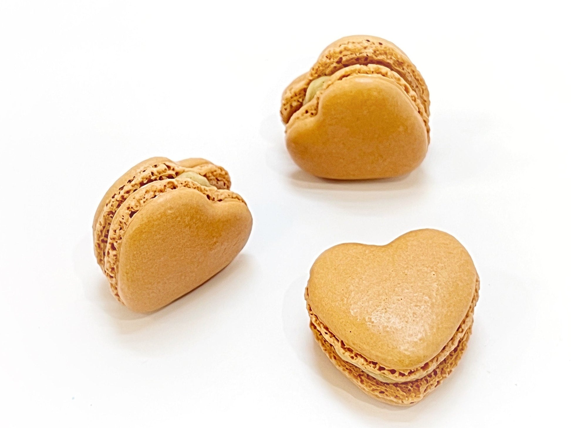 Caramel Heart French Macarons | Ideal for Valentine's Day gifts, birthdays, weddings, anniversaries and more - Macaron CentraleDefault (Coffee)12 Pack