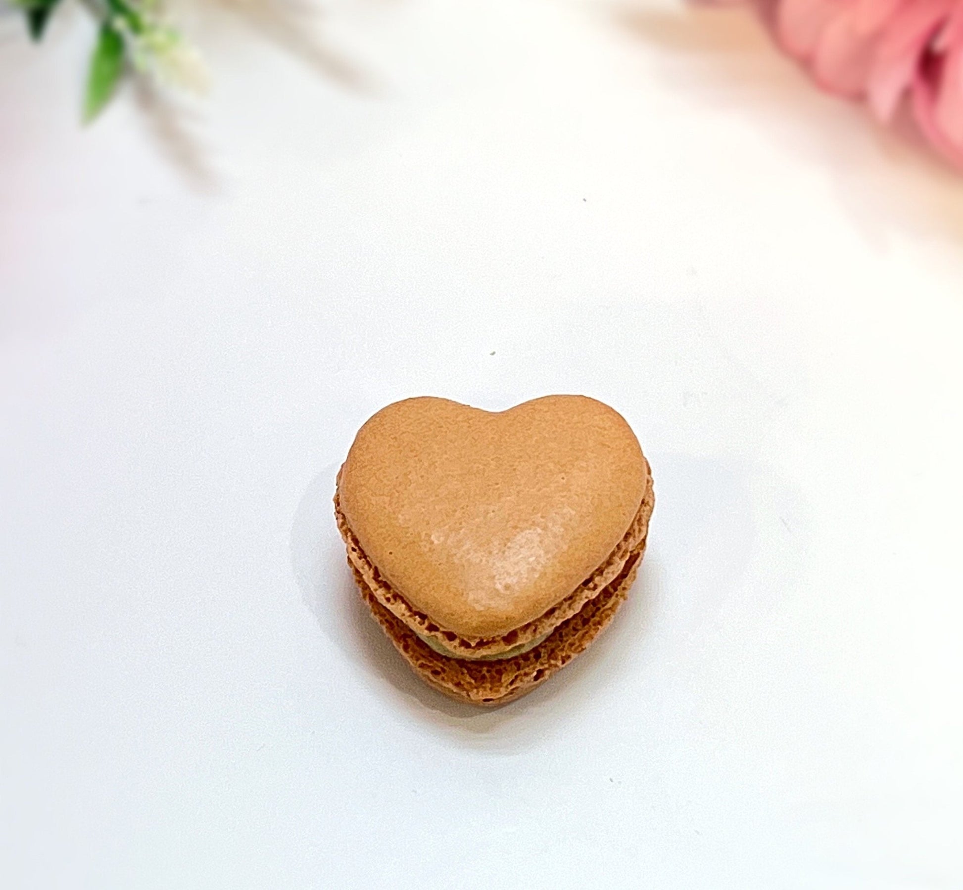 Caramel Heart French Macarons | Ideal for Valentine's Day gifts, birthdays, weddings, anniversaries and more - Macaron CentraleDefault (Coffee)12 Pack