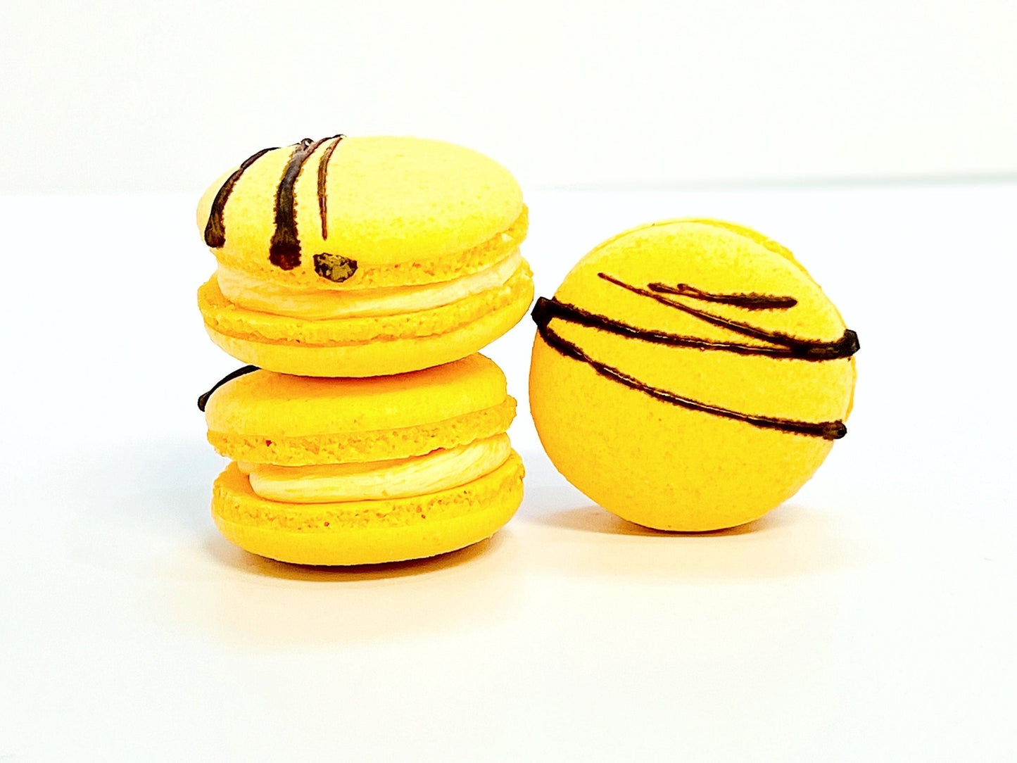 Chocolate Orange Fudge Vegan Macarons - Macaron Centrale4 Pack