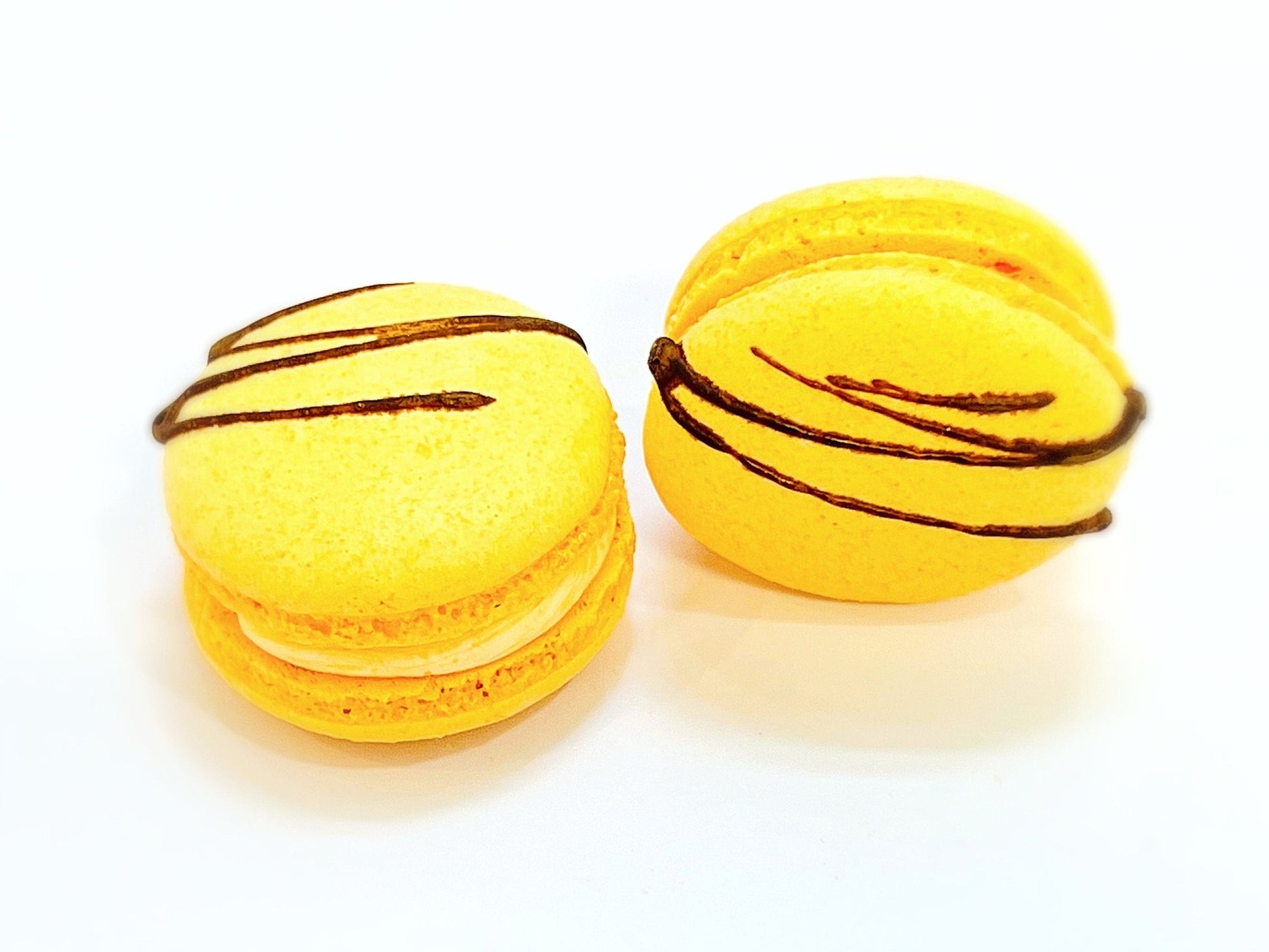 Chocolate Orange Fudge Vegan Macarons - Macaron Centrale4 Pack