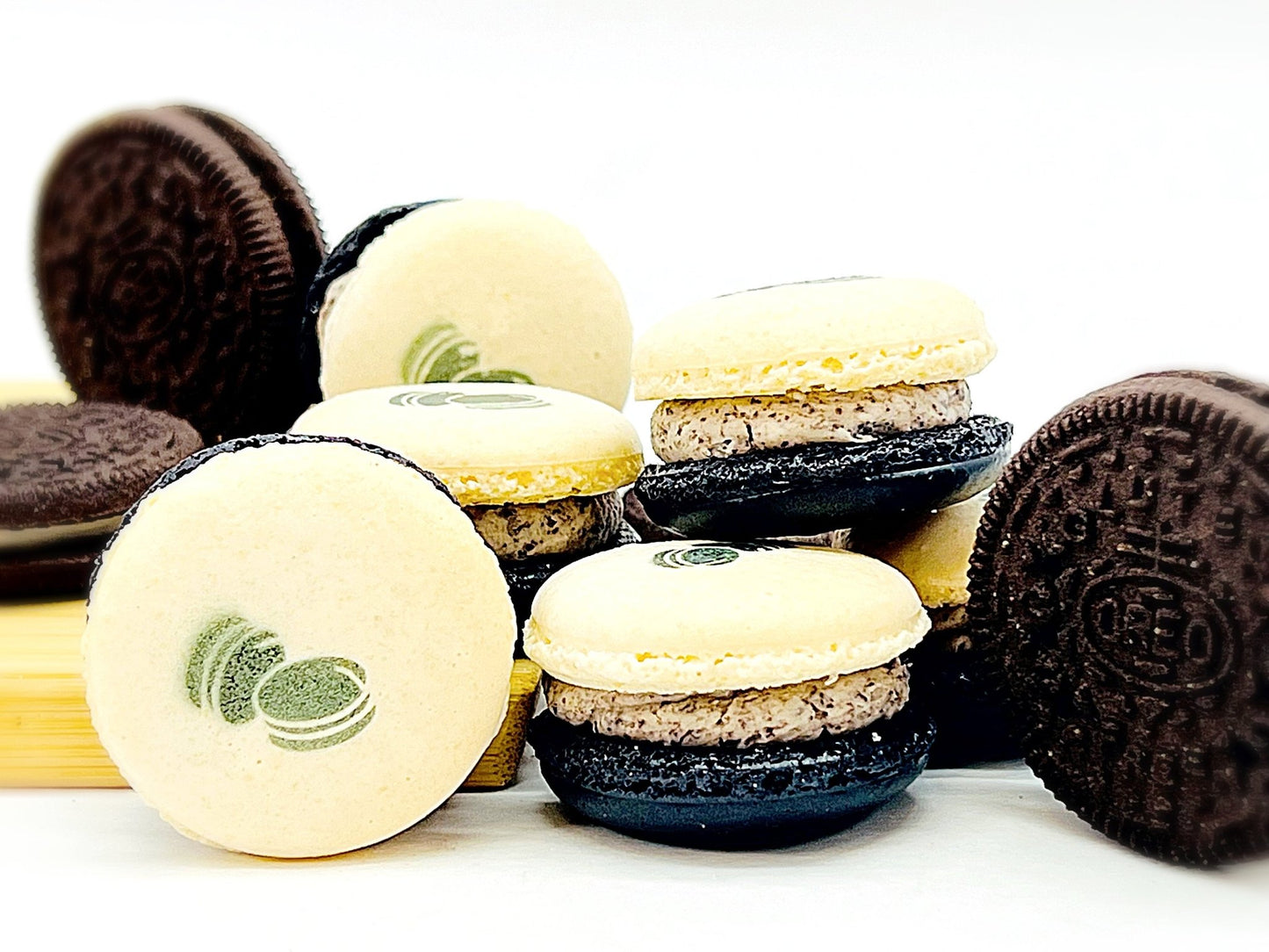 Classic Chocolate Oreo French Macarons| Available in 6, 12 & 24 Pack - Macaron Centrale6 pack