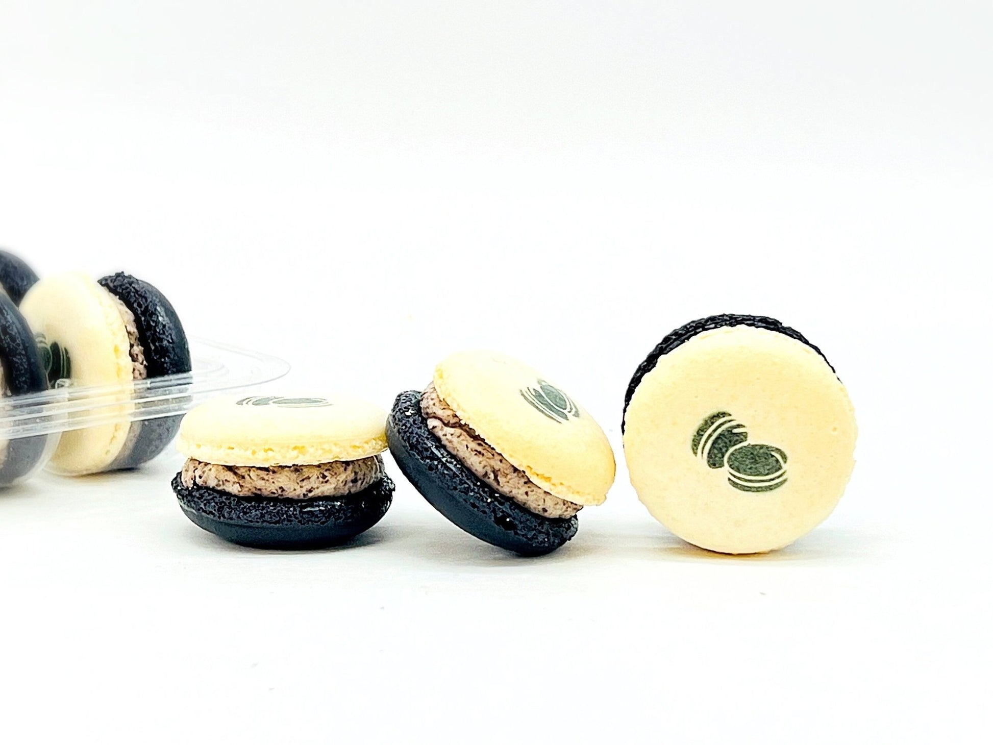 Classic Chocolate Oreo French Macarons| Available in 6, 12 & 24 Pack - Macaron Centrale6 pack