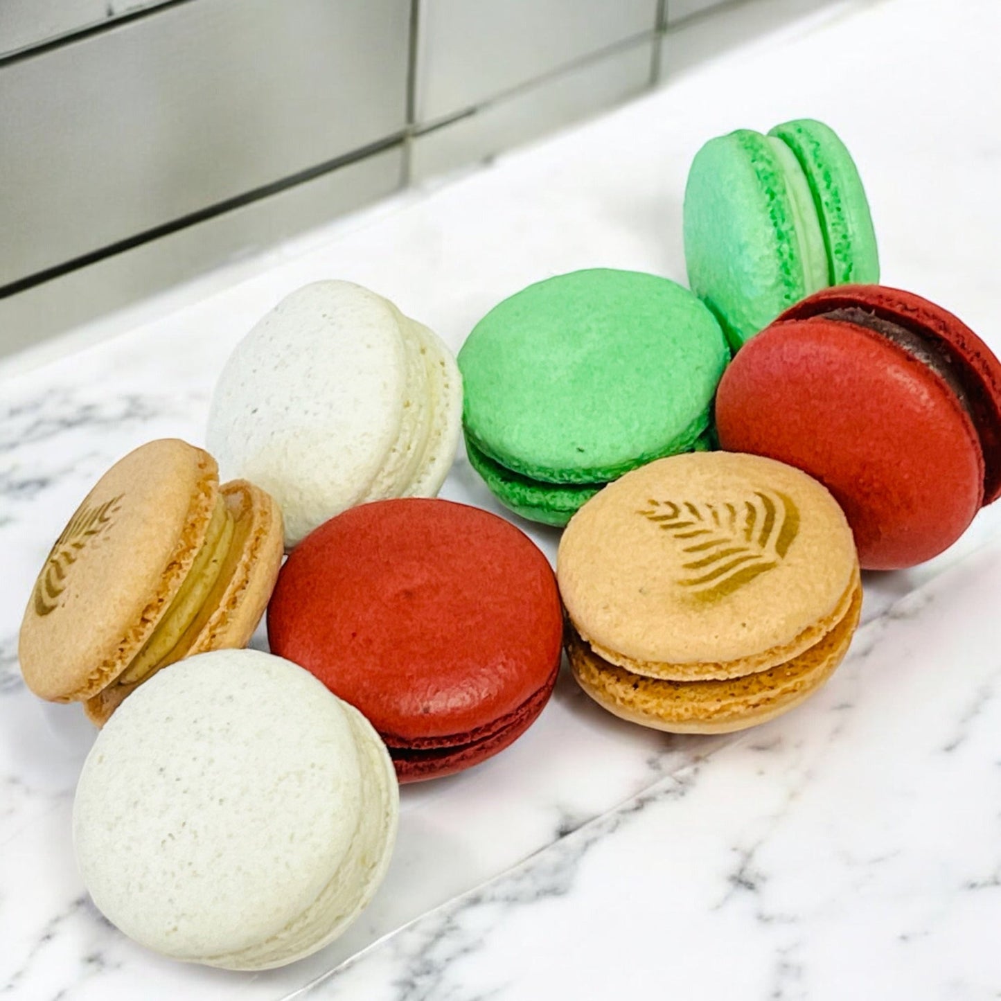 Classic Vegan Macaron Assortment - Macaron Centrale24 pack