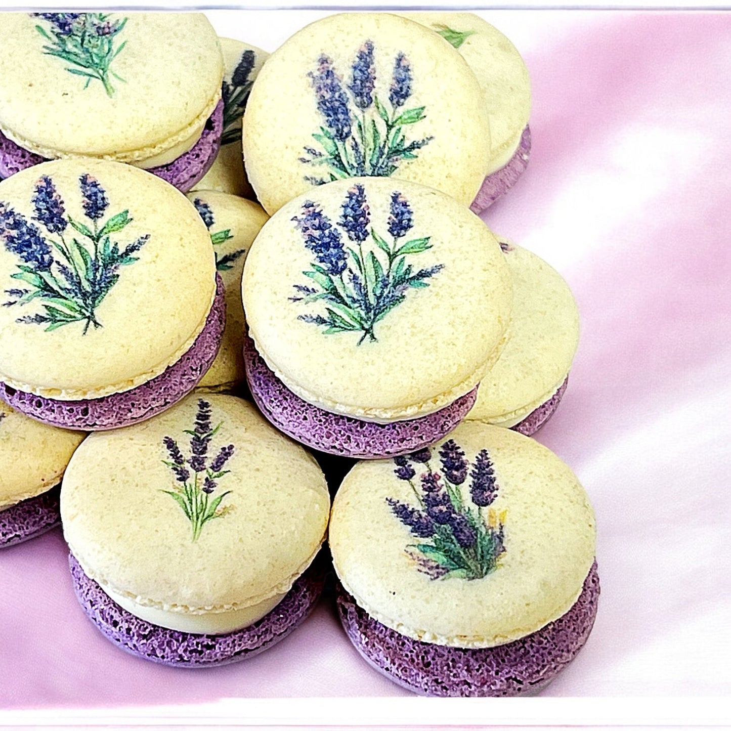 Customizable Lavender French Macarons Set - Macaron Centrale6 Pack