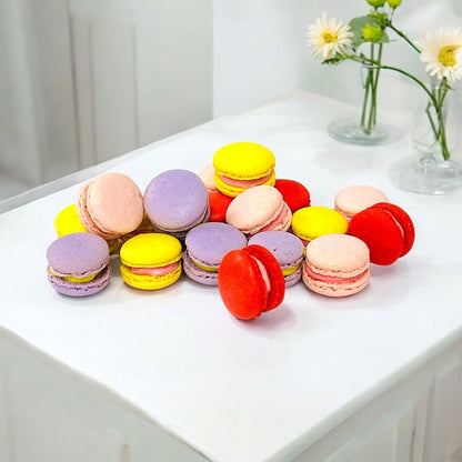 Customizable Mini Macaron Set - Macaron Centrale16 Pack