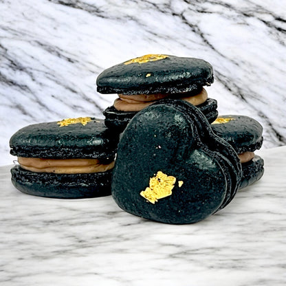 Elegant Black Heart Macarons with 24K Gold Leaf - Macaron CentraleValentine'sDefault (Nutella)12 Pack