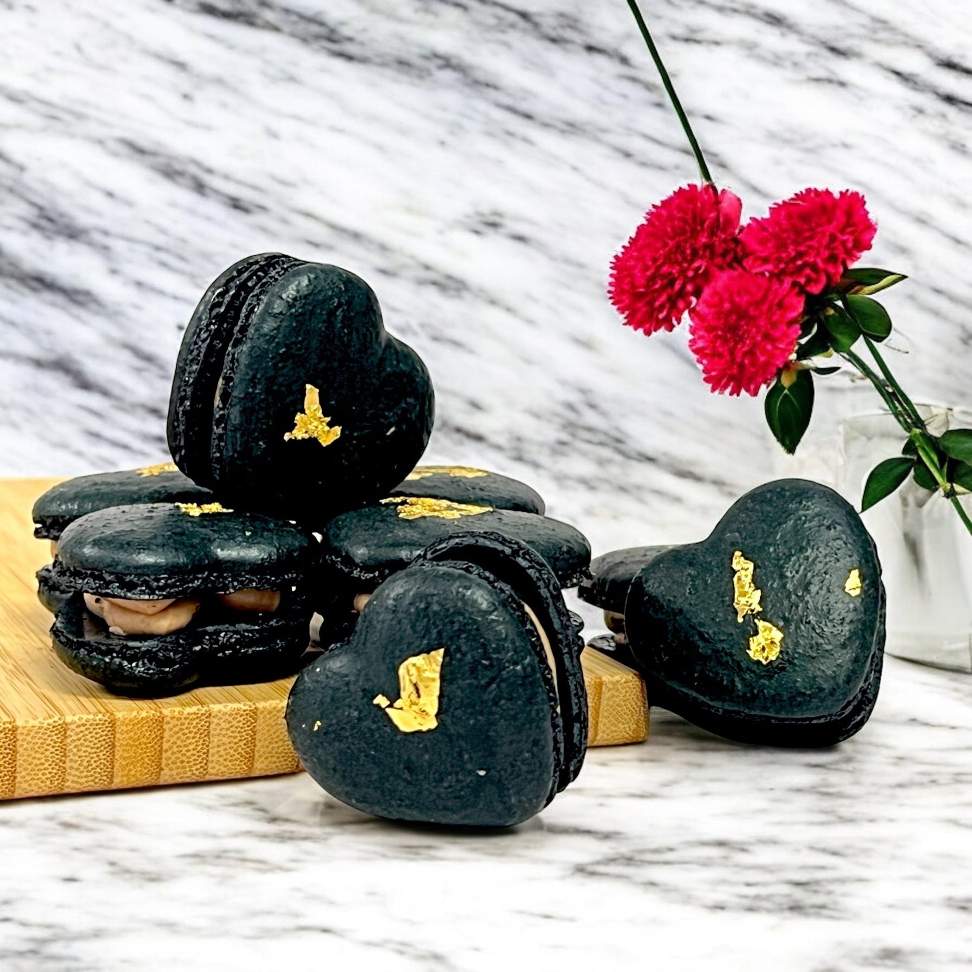 Elegant Black Heart Macarons with 24K Gold Leaf - Macaron CentraleValentine'sDefault (Nutella)12 Pack