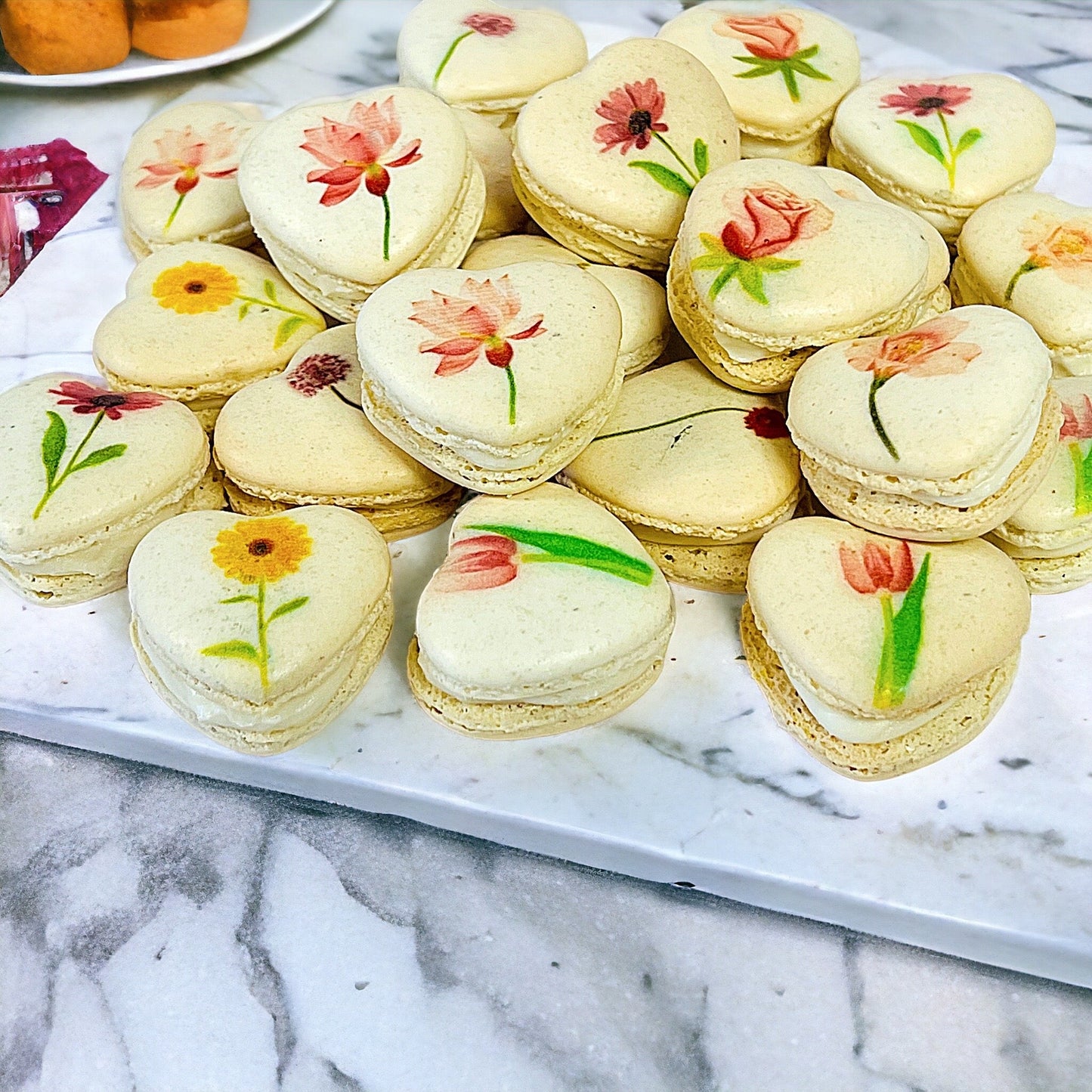 Floral Delight Heart - Shaped Macarons - Macaron CentraleWedding Favor12 Pack