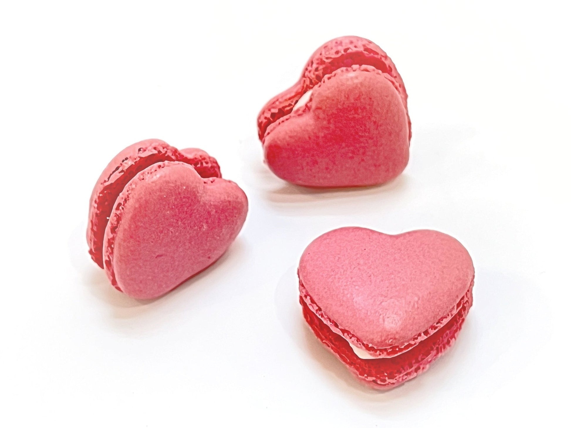 Fuchsia Heart French Macarons | Ideal for Valentine's Day gifts, birthdays, weddings, anniversaries and more - Macaron CentraleDefault (Cranberry)12 Pack